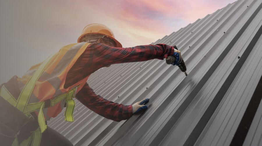 Expert Emergency Roof Repairs services in Saint Charles, MI